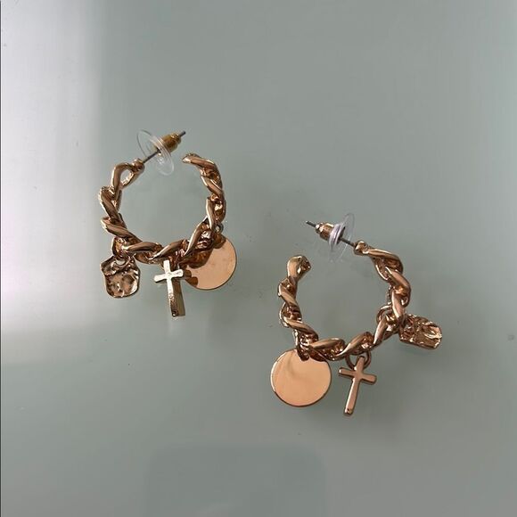 Gold Hoop Earrings cross Charm A1107 - Picture 2 of 2